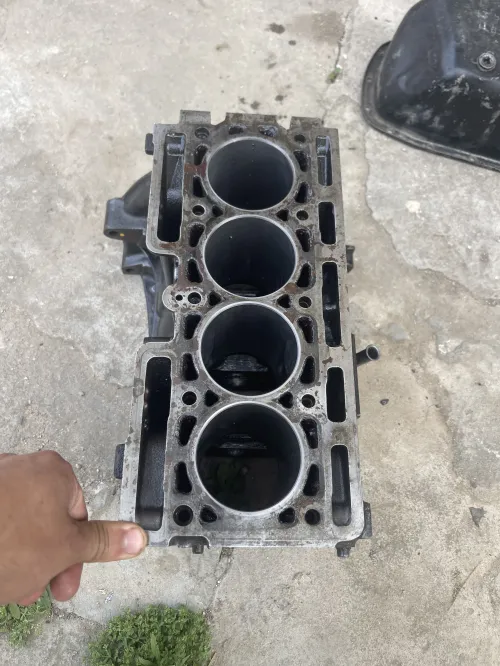 Bloc 1.2 16v STD  vilebrequin 1.2 16v 0.25    bielle plus piston 1.2 16v 0.50  Carter 1.2 16v