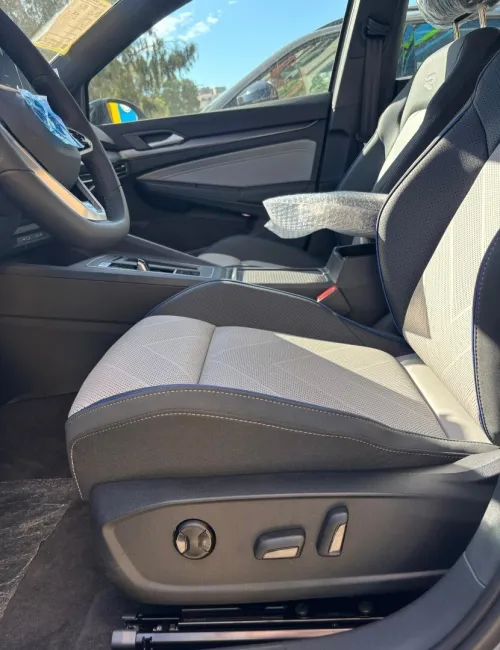 Volkswagen Golf 8.5 Editions Black 2025 R-line