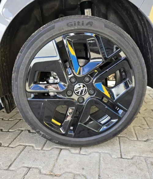 Volkswagen Golf 8.5 Editions Black 2025 R-line