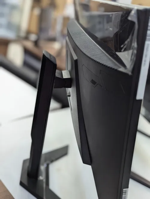 Mouniteur Gaming GIGABYTE M28U