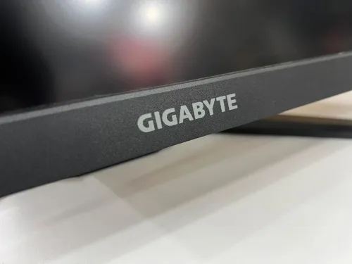 ecran gigabyte m27q p