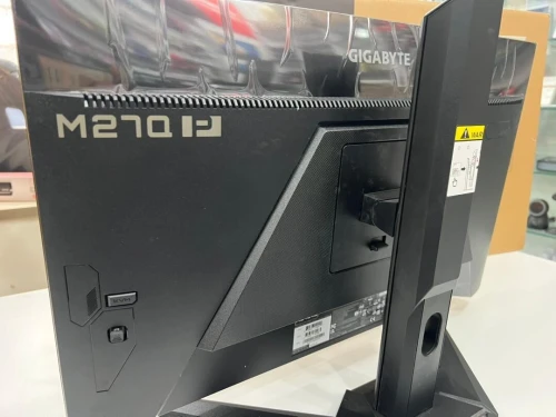 ecran gigabyte m27q p