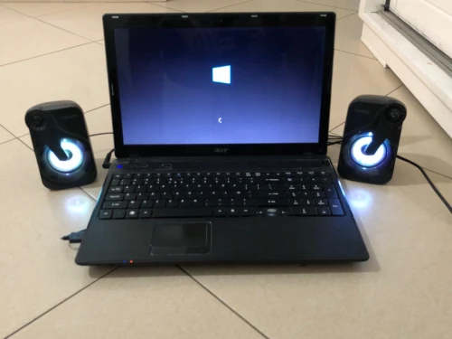Ordinateur portable axer 
