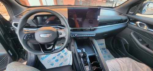 Geely Coolray 2025 