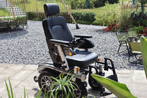 Fauteuil roulant électrique / كرسي متحرك كهربائي