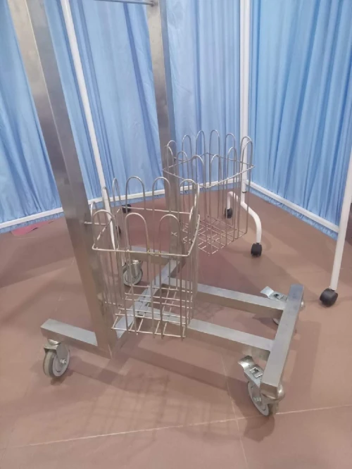 Chariot Satellite Mobile de Soins 