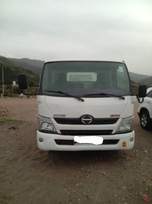 Hino 300 à Benne هينو 2014