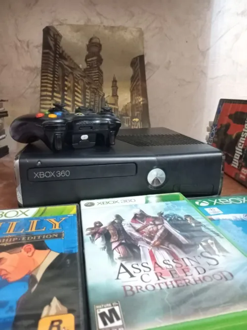 XBOX 360 SLim
