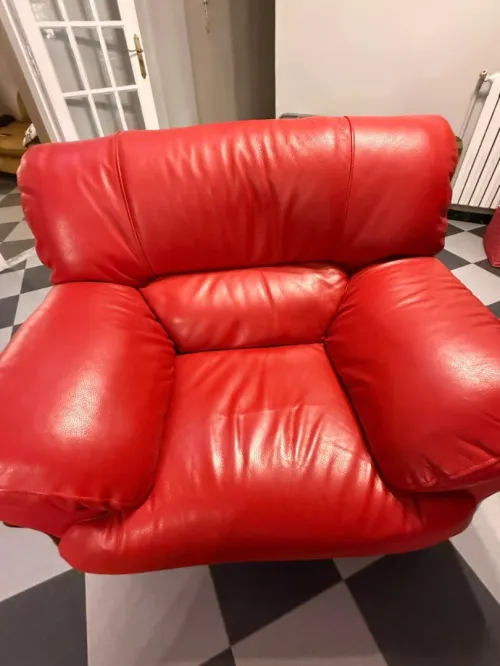 Sallon Malaysiain cuir véritable 