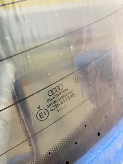 Lunette Arrière Audi Q3 nouvelle ORIGINAL AUDI 2020-2021-2022-2023-2024 