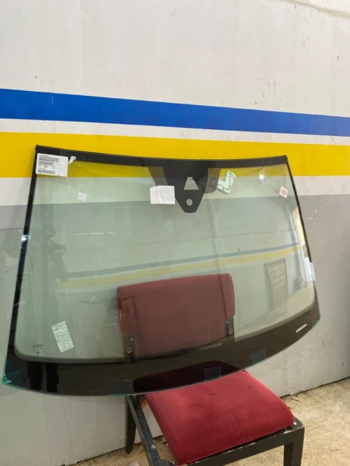 Pare Brise volkswagen Golf 8 ( CAPTEUR - CAMÉRA )