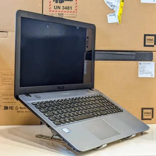 Asus Notebook X541U i3-6006U (6th gen) 4GB RAM DDR4 256GB SSD 15.6"