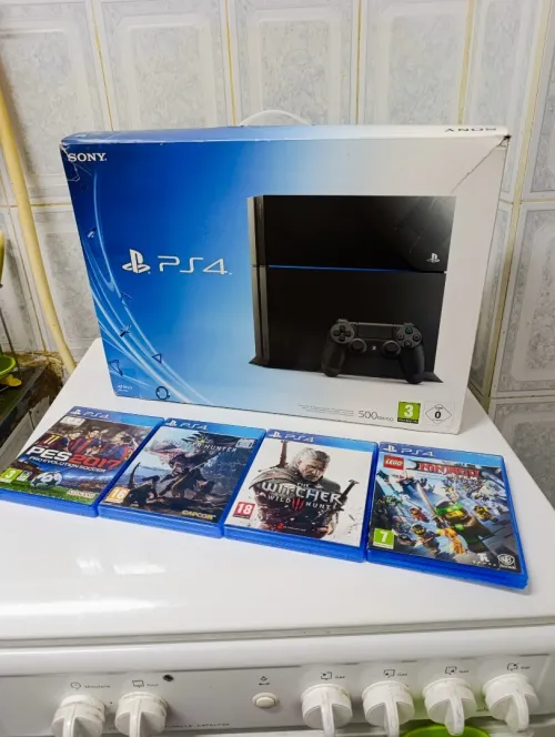 Ps4 avec la boîte d'origine