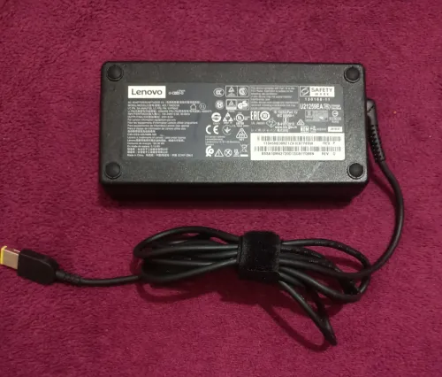 Chargeurs 90W ~ 230W