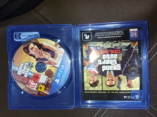 PS4 slim 1tb + DVD GTA v+ call of duty WWI