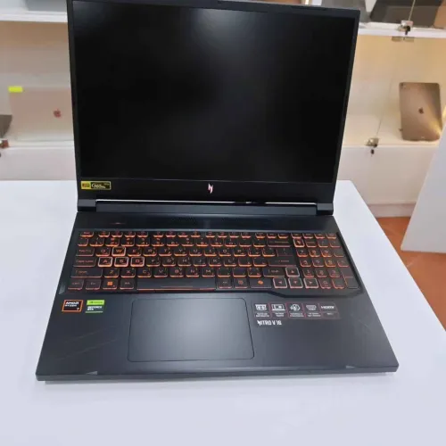 ACER NITRO V16 / 14th AMD RYZEN 7 8845hs / 32GO DDR5 / 512GB SSD / RTX NVIDIA 4060 8go / 16 FHD+ 165Hz
