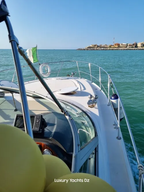 Location bateau luxueux mini yacht Private 
