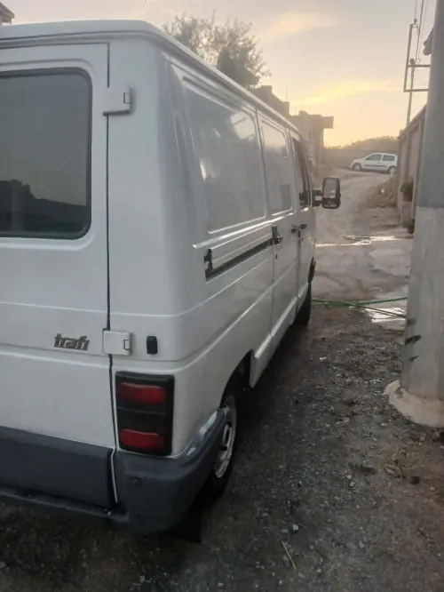 Renault TRAFIC 2000