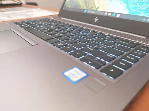 HP ZBook 14u G5, i5-7200U , RAM 8 Go DDR4, Stockage 256 Go NVMe, GPU AMD Radeon Pro WX 3100 2 Go GDDR5