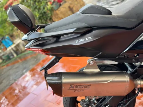 Yamaha Tmax 562 dark magma 2024