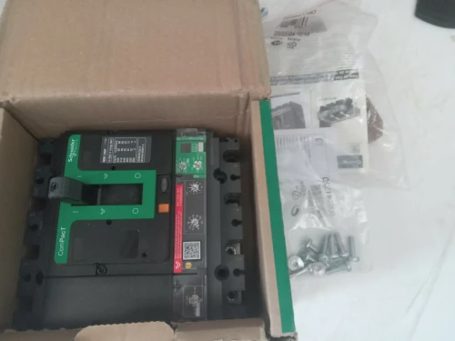 Disjoncteur différentiel Schneider Electric NSX100F MicroLogic 4.2AB 100A