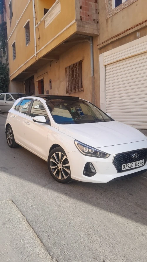 Hyundai i30 2018 Toute options 11
