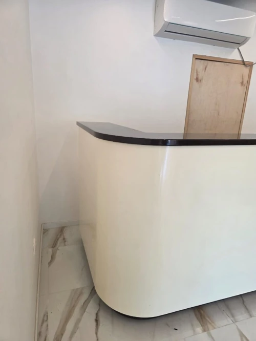 Bureau d'accueil/réception