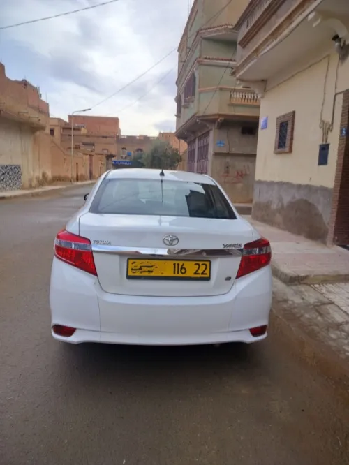 Toyota Yaris Sedan 2016 Play