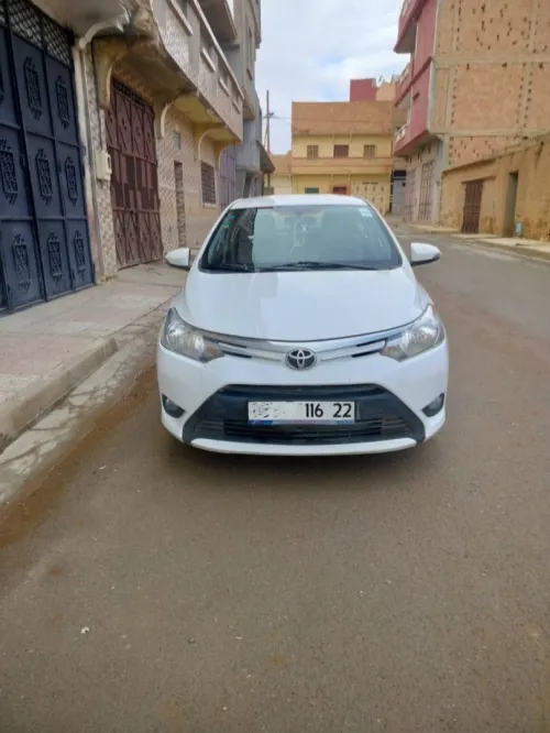 Toyota Yaris Sedan 2016 Play
