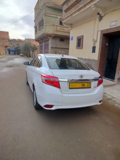 Toyota Yaris Sedan 2016 Play