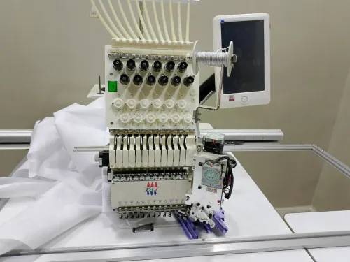 Machine de broderie electronique
