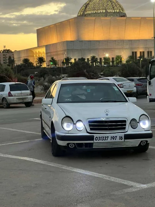 Mercedes 4 far 1997 C63