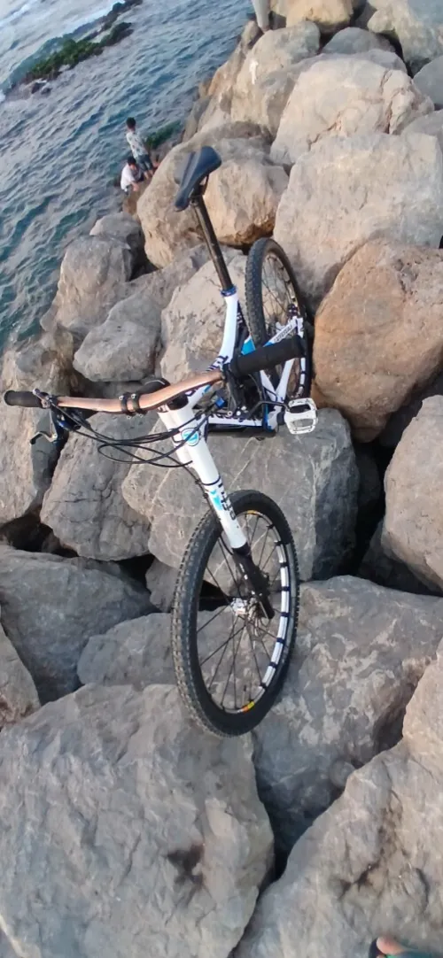 Vélo vtt moto sorpion trottinette