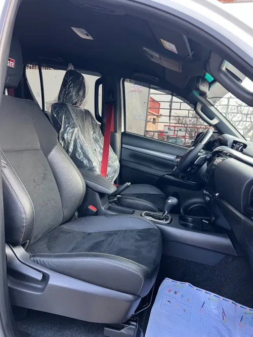 Toyota Hilux 2025 GR