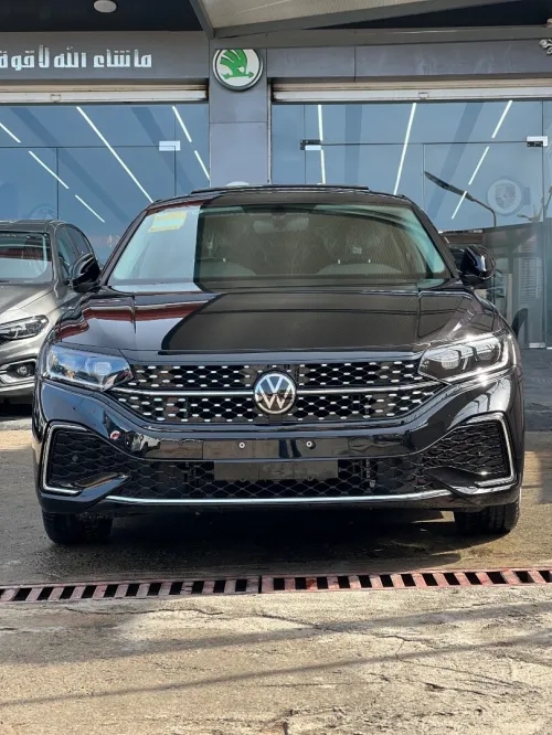 Volkswagen Passat 2025 La Cara