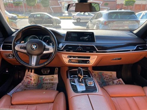 BMW Série 7 2018 Pak M 740E