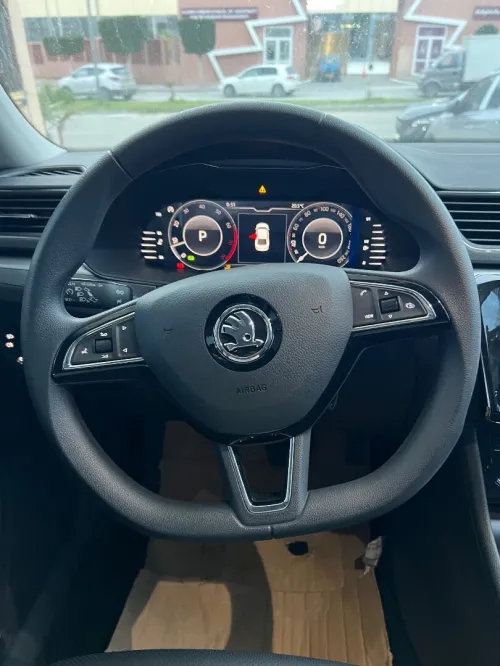 Skoda Superbe pro 2025 Pro