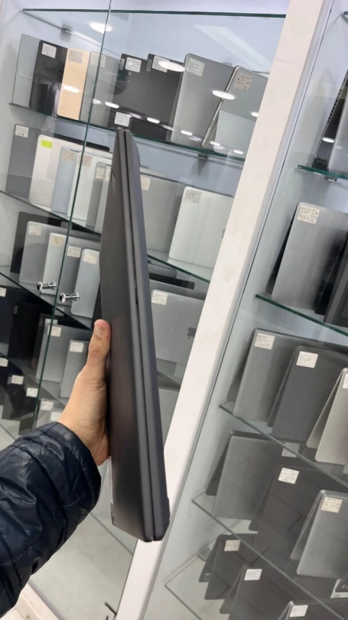 LENOVO THINKPAD T14 GEN 4 Ryzen 7 PRO 7840U  32RAM 512SSD AMD RADEON 780M 01 GB DÉDIÉE