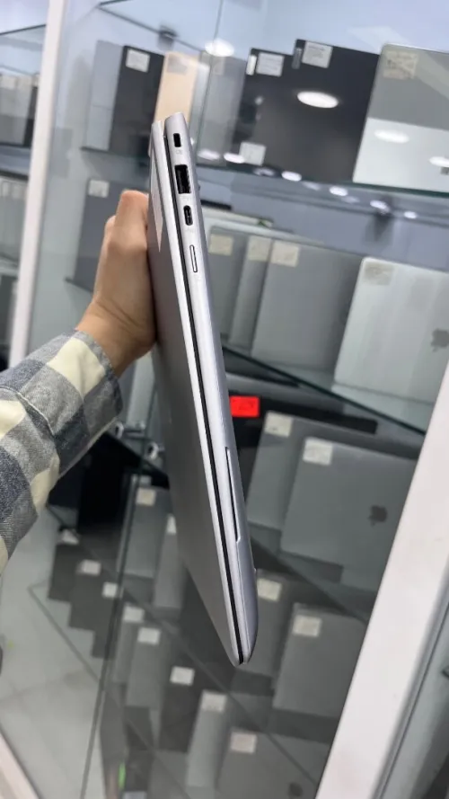 ZBOOK STUDIO G11 16'' Ultra 7 155H 32RAM 512SSD RTX 4070 08GB DÉDIÉE BATTERIE +5 HEURES