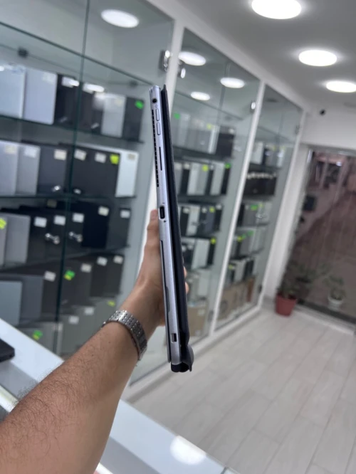 DELL LATITUDE 7320 DETACHABLE  I7-11TH  16RAM 256SSD INTEL IRIS XE  GRAPHICS BATTERIE 100%