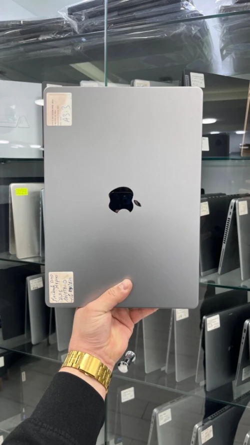 MACBOOK PRO 2021 M1 PRO 14'' 16RAM 1 TB