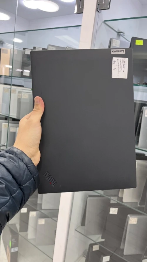 LENOVO THINKPAD T14 GEN 4 Ryzen 7 PRO 7840U  32RAM 512SSD AMD RADEON 780M 01 GB DÉDIÉE