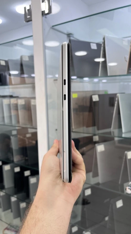 SURFACE PRO 9 13'' 2K I7-12TH 32RAM 1TB SSD IRIS XE  BATTERIE + 3.5 HEURES