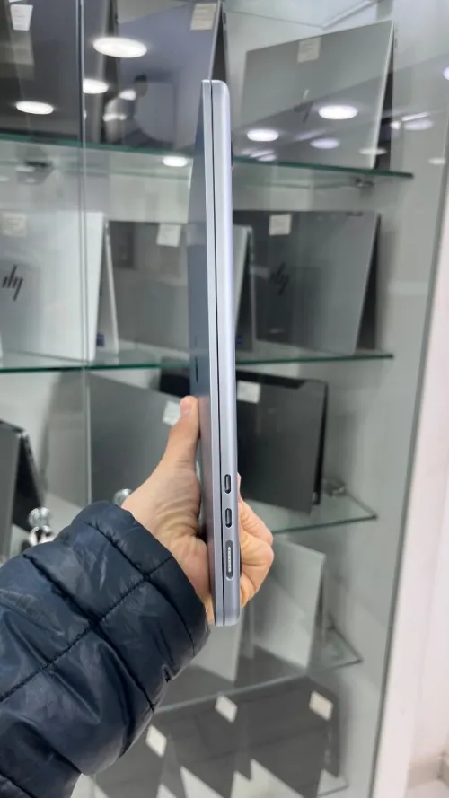 MACBOOK AIR  2025 M4 15'' 24RAM 512 SSD BATTERIE 100% CYCLE  11 ÉTAT NEUF GARANTIE 06 MOIS