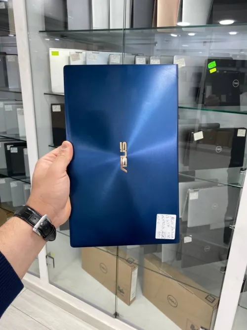 ASUS ZENBOOK 13.3'' I7-10TH 16RAM 512 SSD NVIDIA MX 250 02GB DÉDIÉE BATTERIE +3HEURES