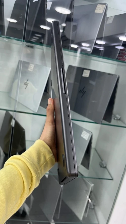 MACBOOK PRO 2023 M3 PRO 14'' 18RAM 512 SSD BATTERIE 87% CYCLE  185 TRÈS  BON ETAT  GARANTIE 06 MOIS A2-5 LIBÉRÉ OFFICIEL