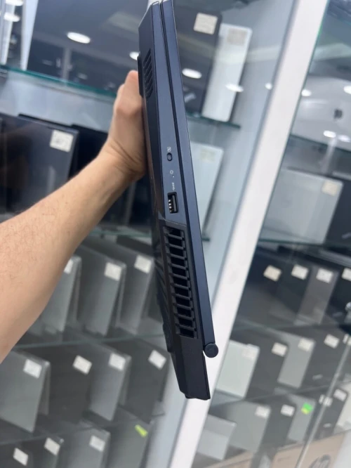 LENOVO LEGION 5 15ACH6H 15.6'' Ryzen 7 5800H 16RAM 1TB SSD RTX 3060 06GB DÉDIÉE BATTERIE +5 HEURES