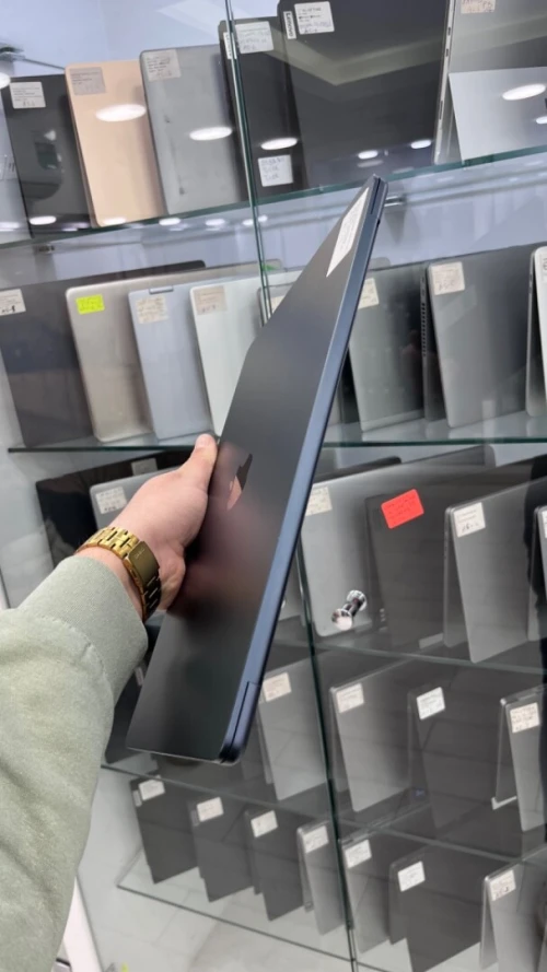 MACBOOK AIR 2023 M2 15'' 08RAM 512 SSD BATTERIE 89%