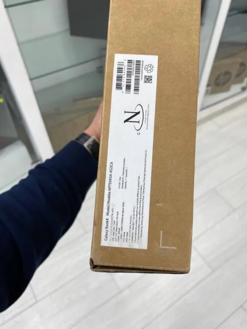 SAMSUNG GALAXY BOOK 4 15.6'' INTEL 7 150U 16RAM 1TB SSD NEUF JAMAIS SERVI