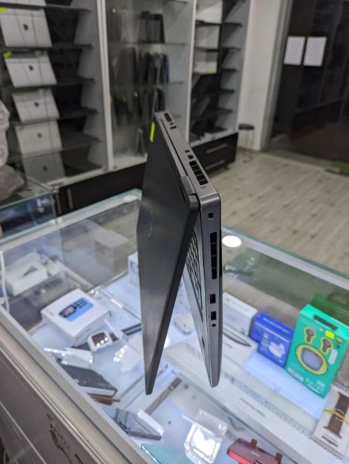 DELL PRÉCISION 7740 I7 9850H 32GB 512SSD RTX 5000 16GB DDR6 